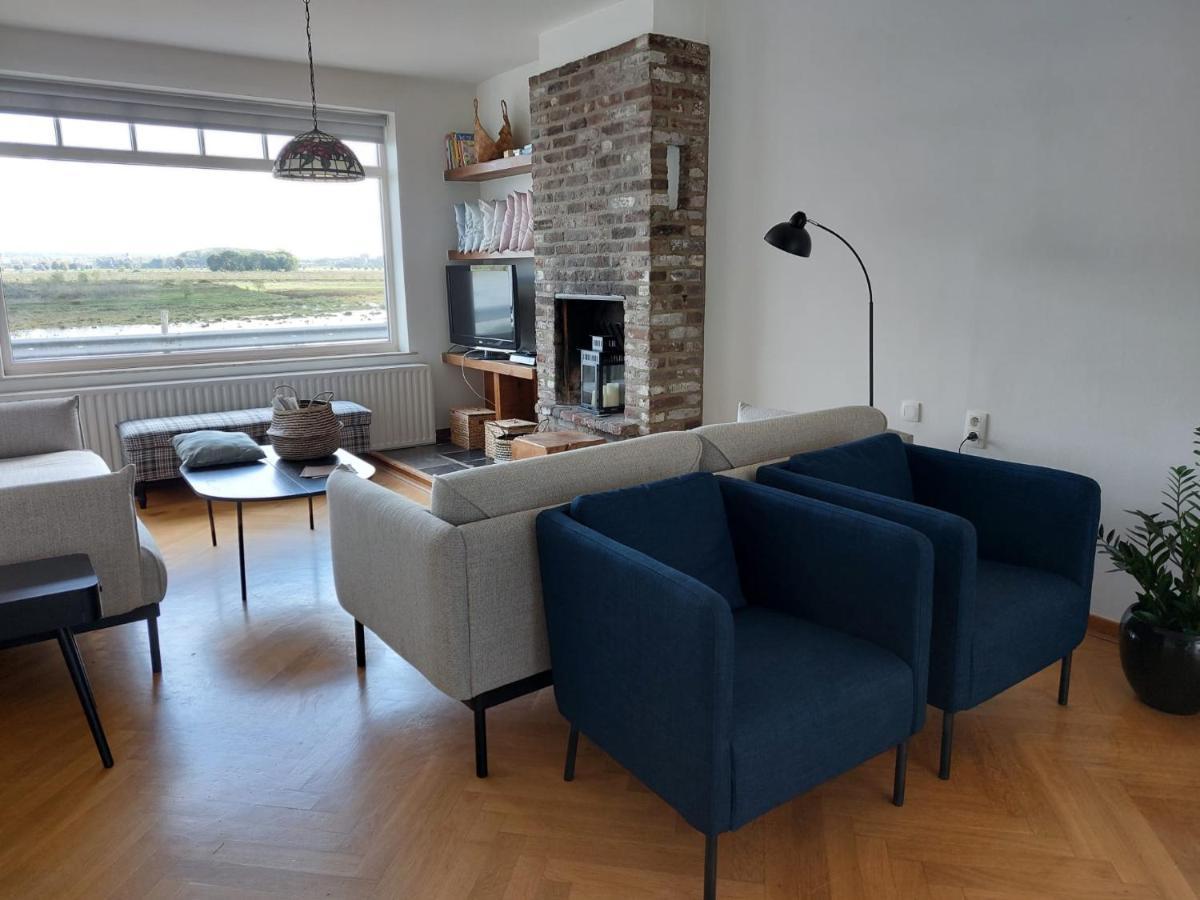 Entre Deux Eaux Villa Ланакен Екстериор снимка